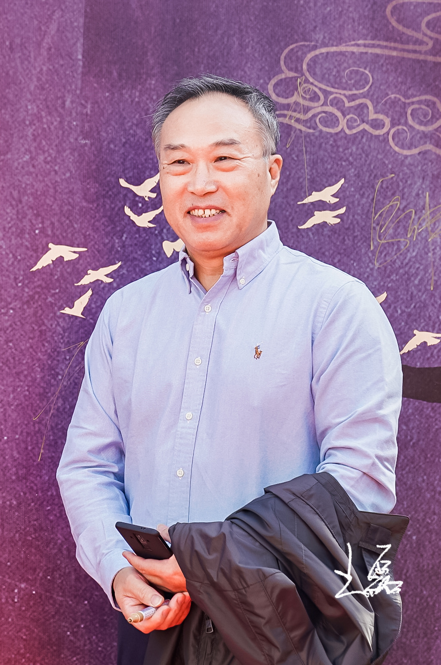 王磊