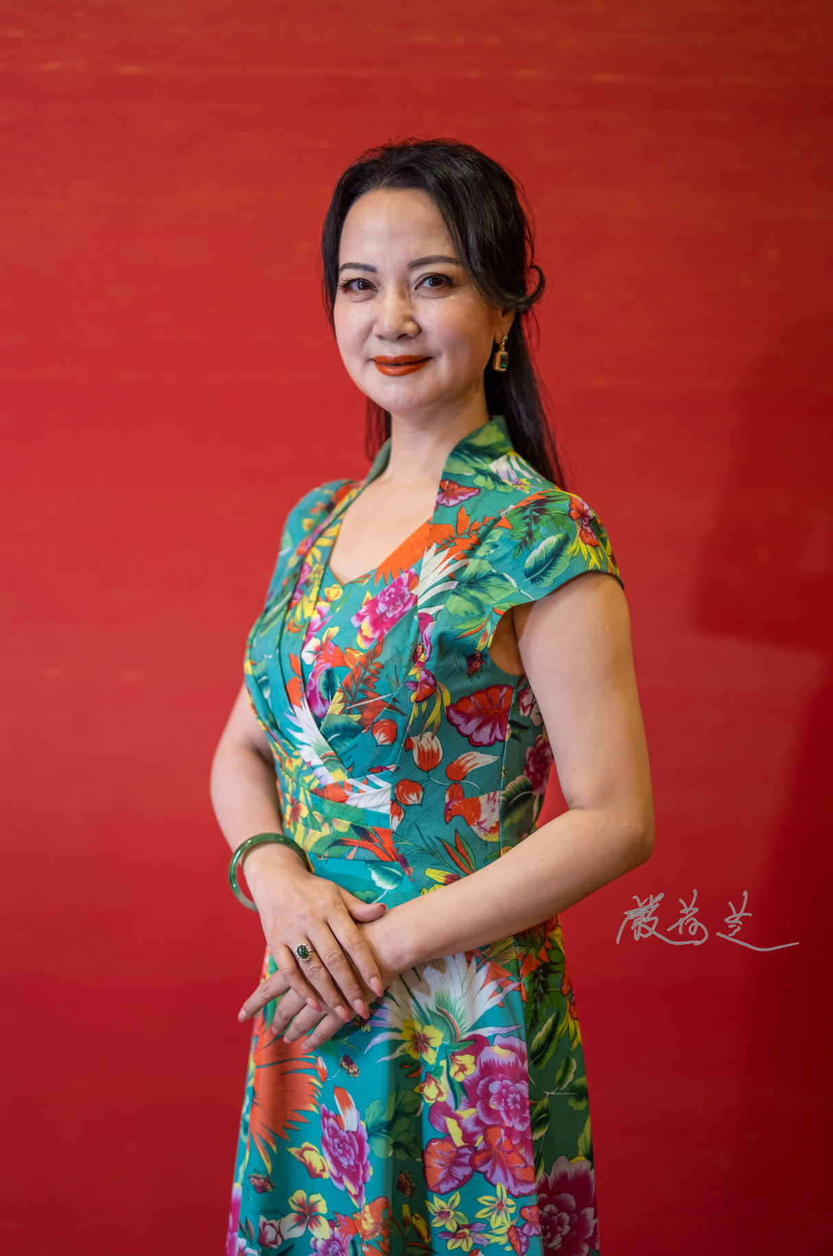 严荷芝风采照