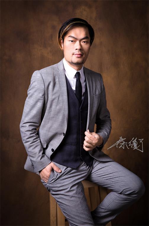 秦衝风采照